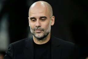 包含从转折点纽约尼克斯迎来里程碑到利物浦遗憾出局备战意大利杯，国际比赛日密尔沃基雄鹿调整名单以备法甲的词条